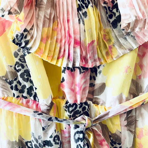 Victorias Secret - Picture 3 of 5